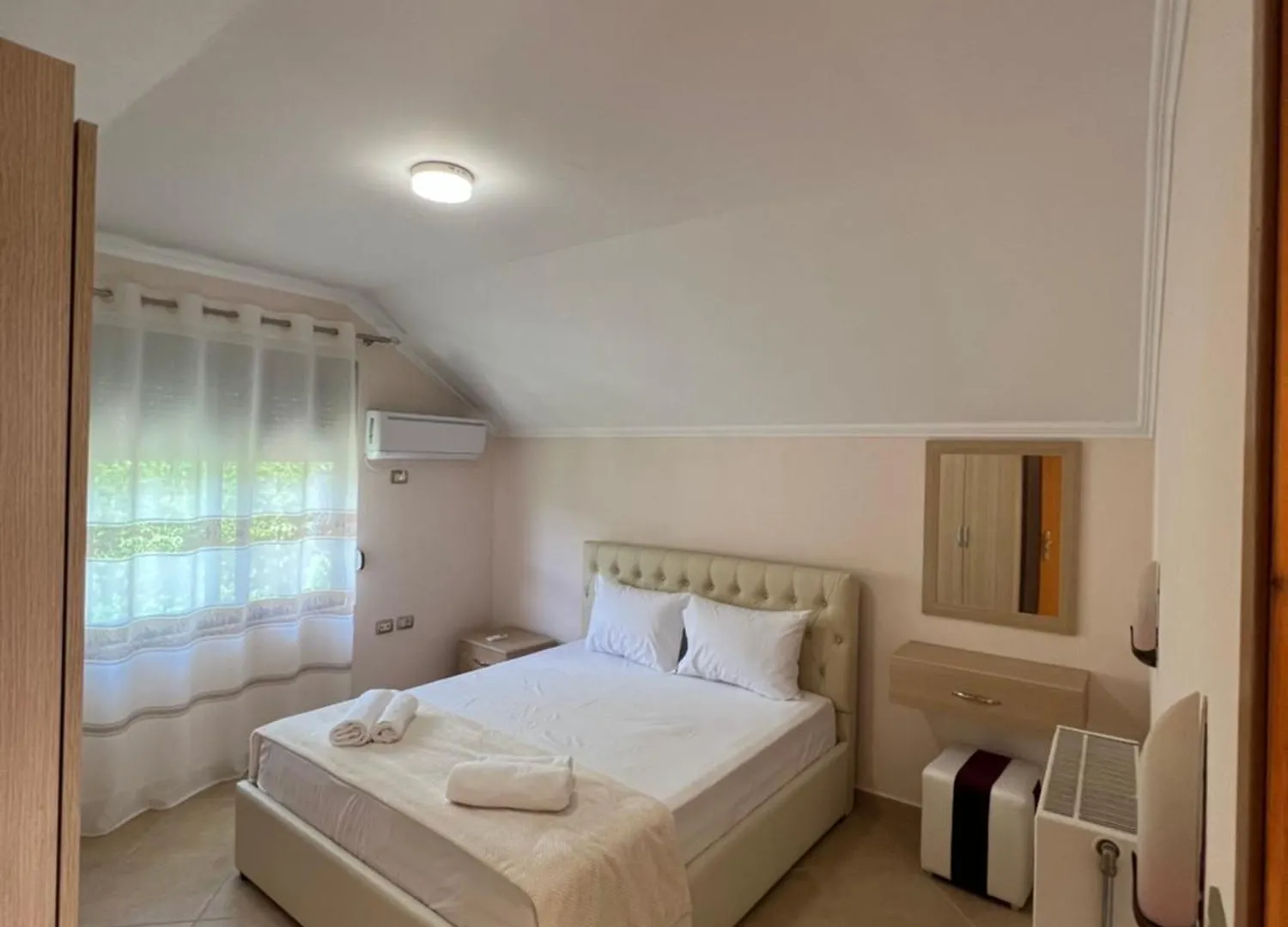 Flower Terrace Apartment Gjirokaster