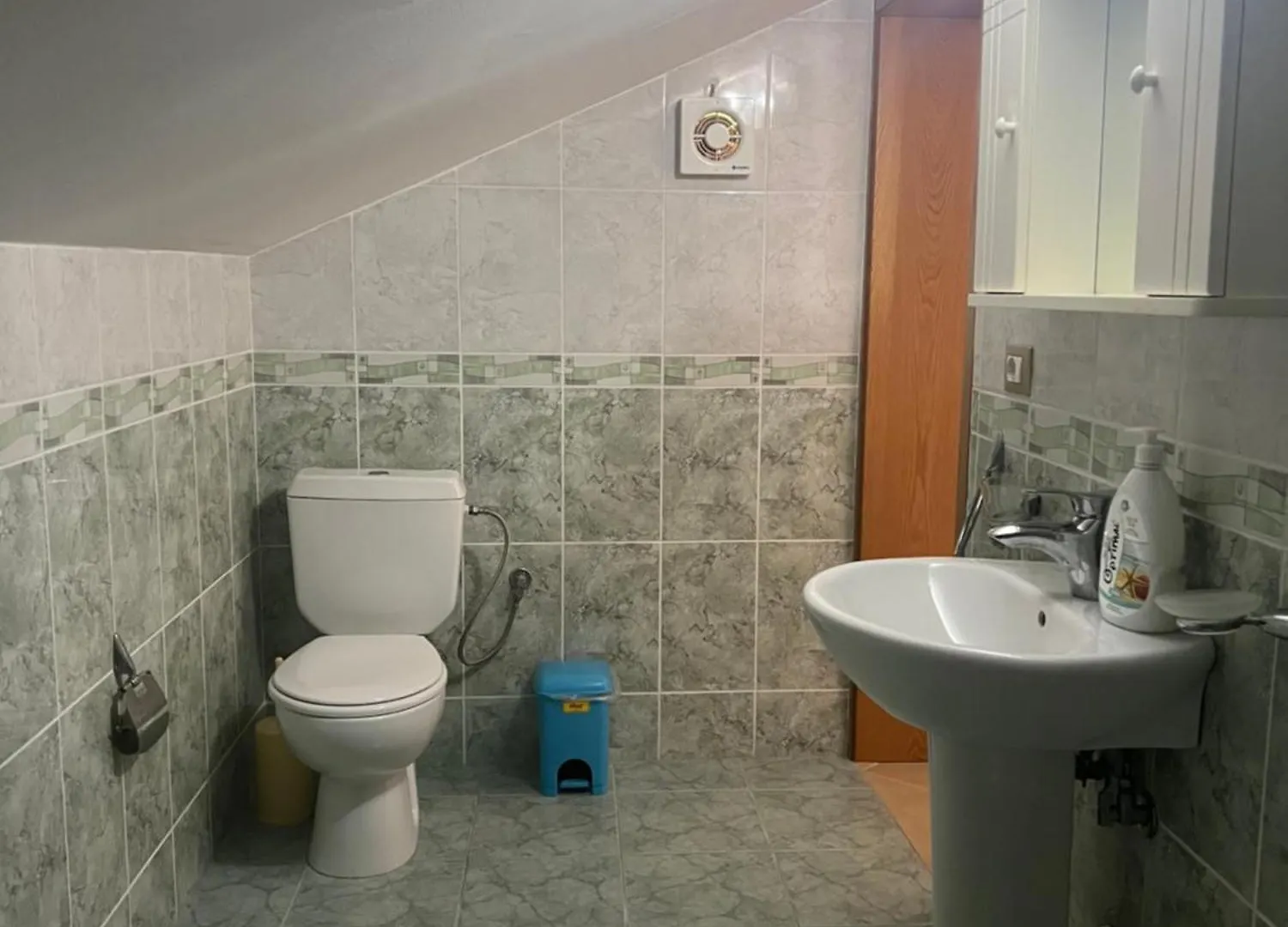 Flower Terrace Apartment Gjirokaster Albania