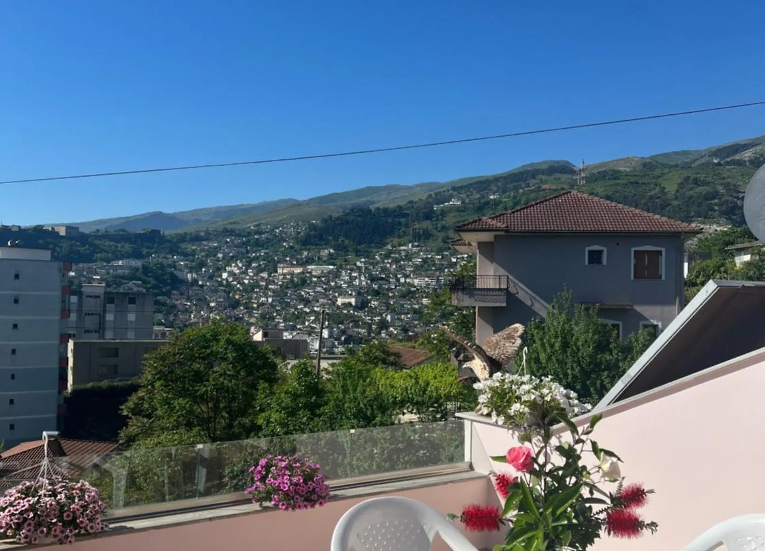 Flower Terrace Apartment Gjirokaster