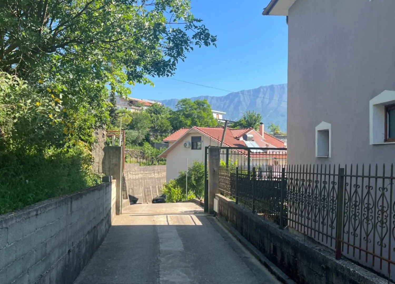 Flower Terrace Apartment Gjirokaster