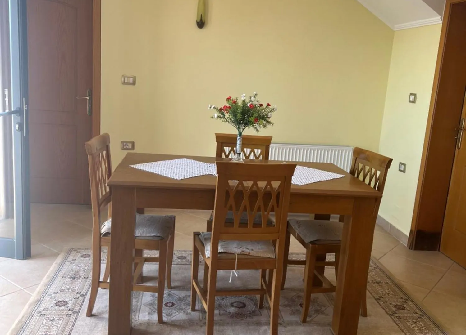 Flower Terrace Apartment Gjirokaster Albania